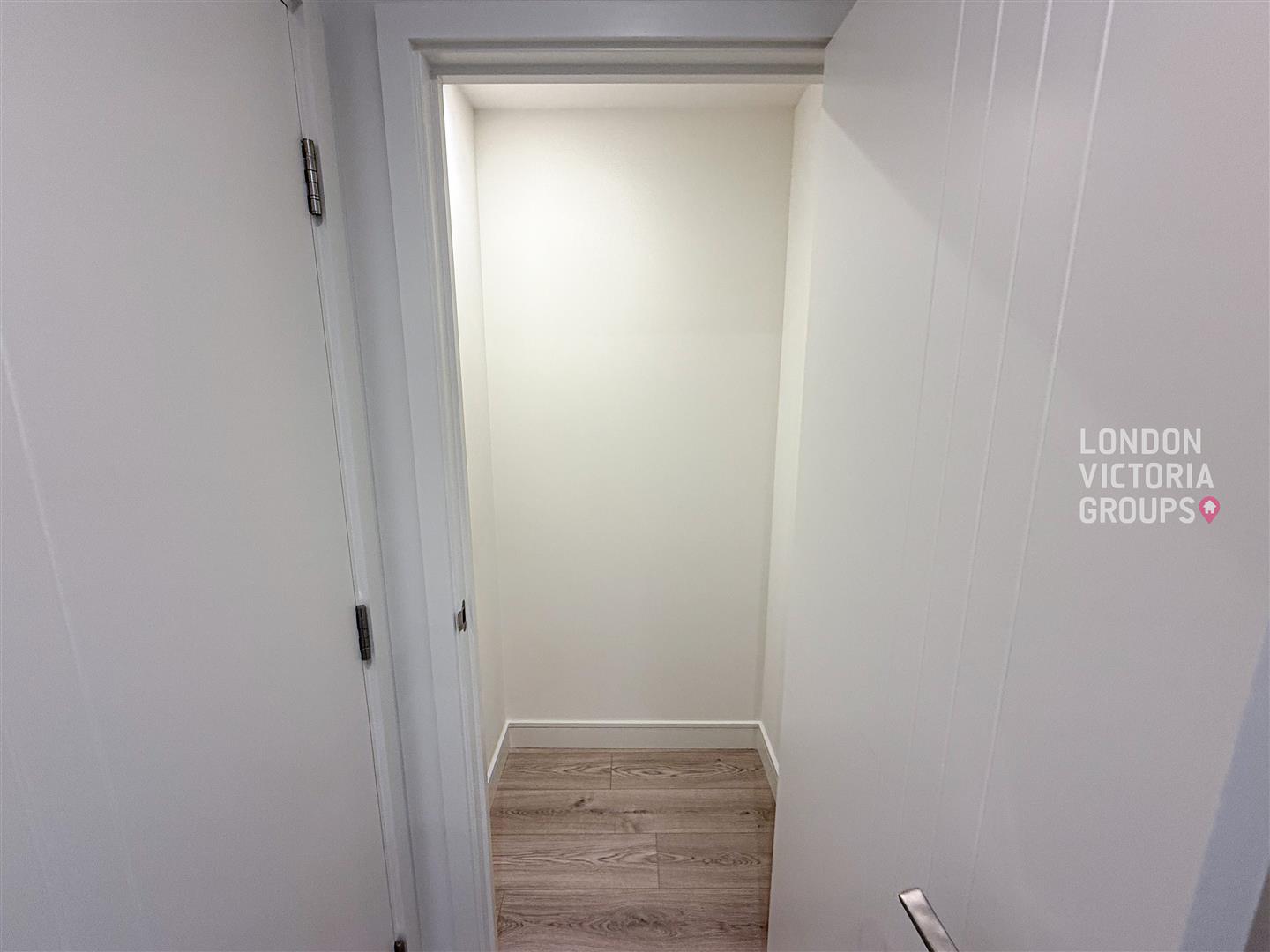 Menara Point, 1 Affinity View, London